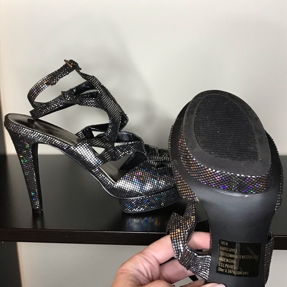 Size 8 Sarah Jayne Platform 4.5” Heels - Picture 3 of 3